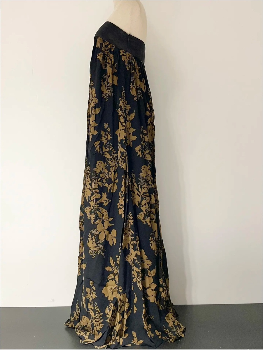 Reformation Black Maxi Dress with Gold Floral Print size 0 NWT